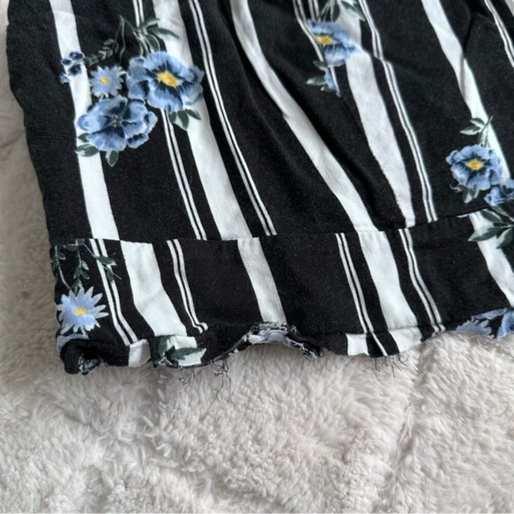 Torrid | Black Floral Stripe Culotte Crop Spaghetti Strap Tank | Size 3X - Picture 4 of 10